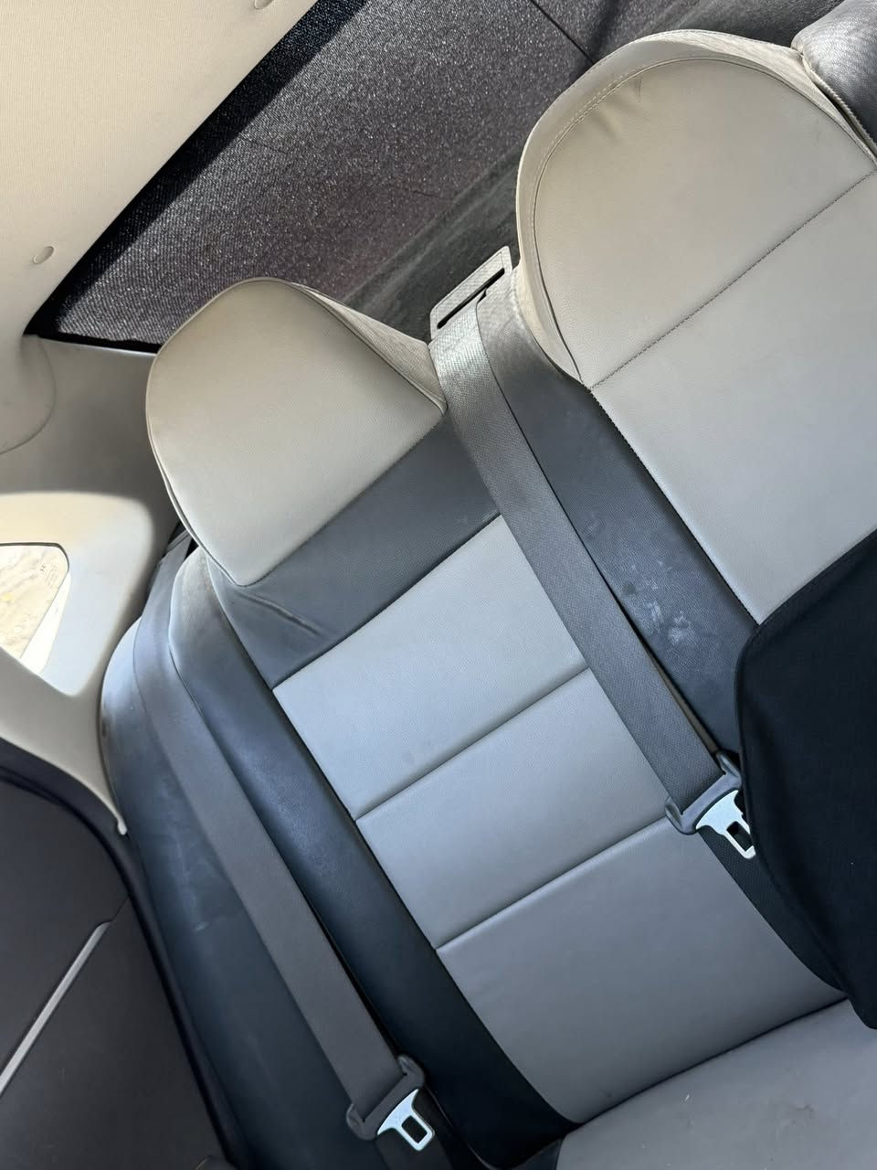 للبيع سيارة سوناتا 2020 أمريكي، مواصفات عاليه، المسافة المقطوعة حالياً 75 ألف كم. السيارة حادث سرقة بابين بأمريكا، لكن تم استبدال القطع بأصلية.   عنوان ديوانيه المالك الشرعي أيضاً في الديوانية. للاستفسار أو التواصل، الرقم ***********
السعر 148
مواوس ممكن 
شرط ولاكلوب مايشتغل  السياره كبس ع شركه وبالعافيه الي ياخذها
