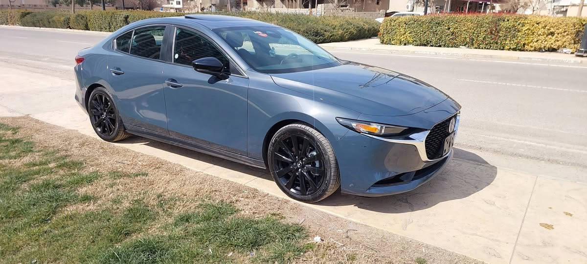 مازدا 3 
مودیل 2023 
قەپات مواسەفات 
ناو سۆر 
سیلاد 
بەسمە 
شەغال 
شاشە 
رادار پێش و پشت 
ناو جلد 
کوشن هیتەر 
وایەرلێس چارجەر 
لێدران 
تەنها قەپاغ سندوق بۆیاغە 
کەمێک بونیت PDR 
بێ ئیرباگ و داغیلی 
ژمارە کاتی 3 مانگ 
سعری 163 وەرەقە 
شوێن هەولێر 
***********
*********** أربيل, العراق
