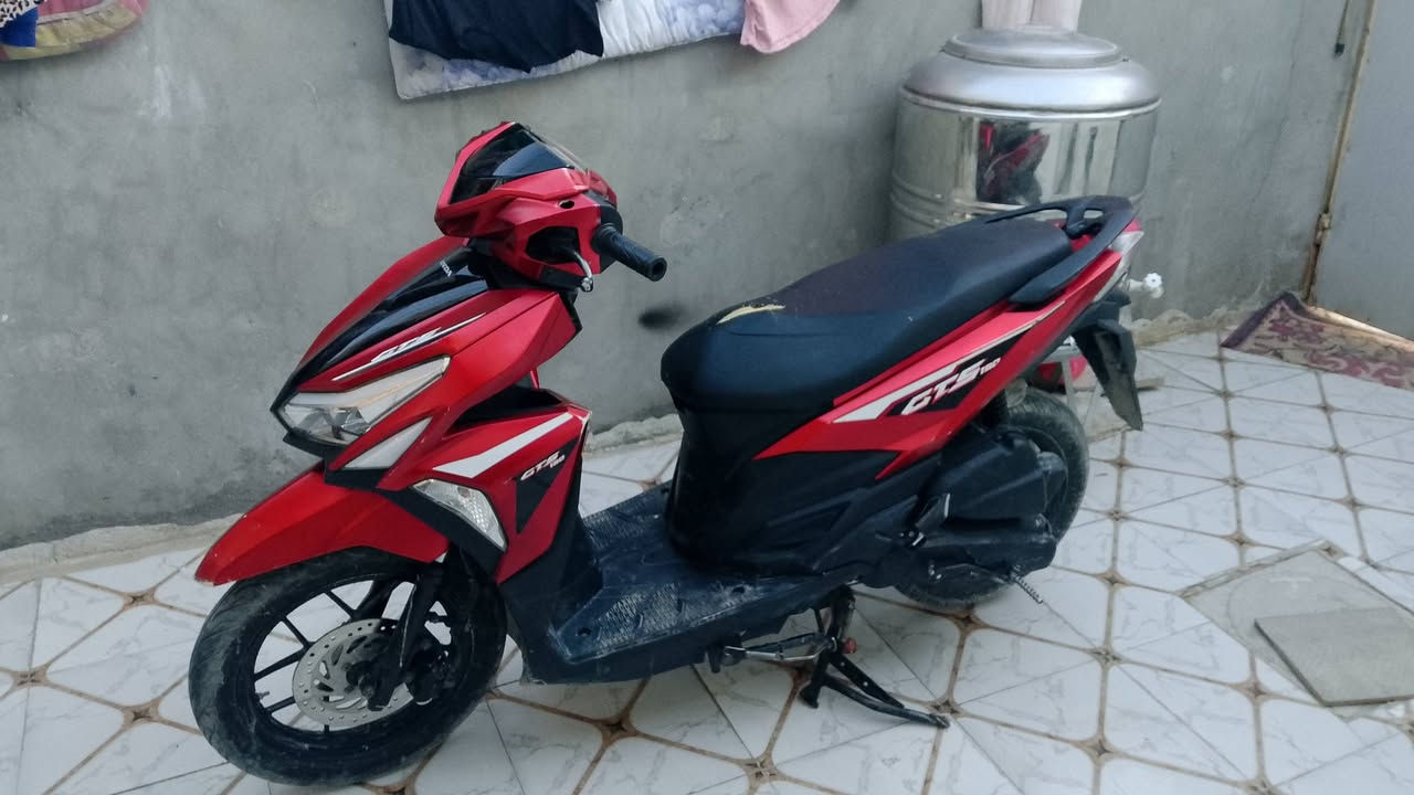 جيتي اس طياره نضيفه مثل ما واضحه بل صوره سعره 400 وبيها مجال ***********
