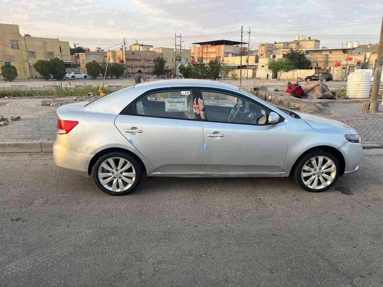 السلام عليكم سيراتو  للبيع اومراوس دخول جديد ادوات ادوات 
سيراتو 2013 اصل 
لون سلفري 
كصتين  شغل باجات 
متومه شمالي  سنويه 29
نضافه 100/100
مكينه كير اكسل كفاله
حداده جديده كلش 
مكينه 1600 دوووش 
مسجل دمام 
فقط فتحه 
تبريد ثلج منضومه جديده  
نضافه كشر 100
نضافه داخل 100
حجر بيئة موجود بلادي
تخم تاير جديد
سعرها 50  وبيه مجال 
سياره خير من الله الف ما ذب عليه
مكان سياره بصره  
*********** واتساب فقط
