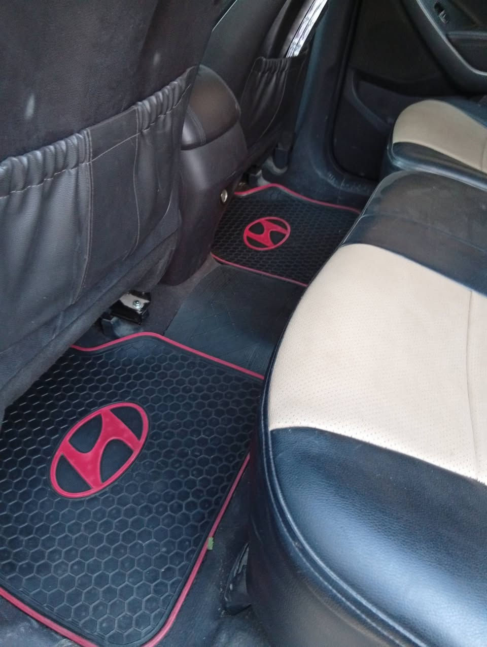 سلام عليكم سياره سنتافي خليجي موديل 17 مقفوله كفاله عامه العنوان البصره الهارثه السياره فول مواصفات دق علي وتدلل شعر مال سياره 188 ورقه يا بلاش جوه السوق وهذا رقمي وخابرني وتدلل و   2 712 906 0781


**إذا كنت صاحب هذا الإعلان وتريد حذفه لأي سبب، رجاءا أرسل رسالة إلى الدعم الفني**