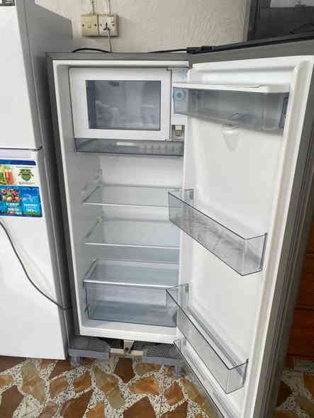 ثلاجات شغالات ع الفحص
سعر الوحدة 260بي مجال
العنوان حي جمهورية ***********
