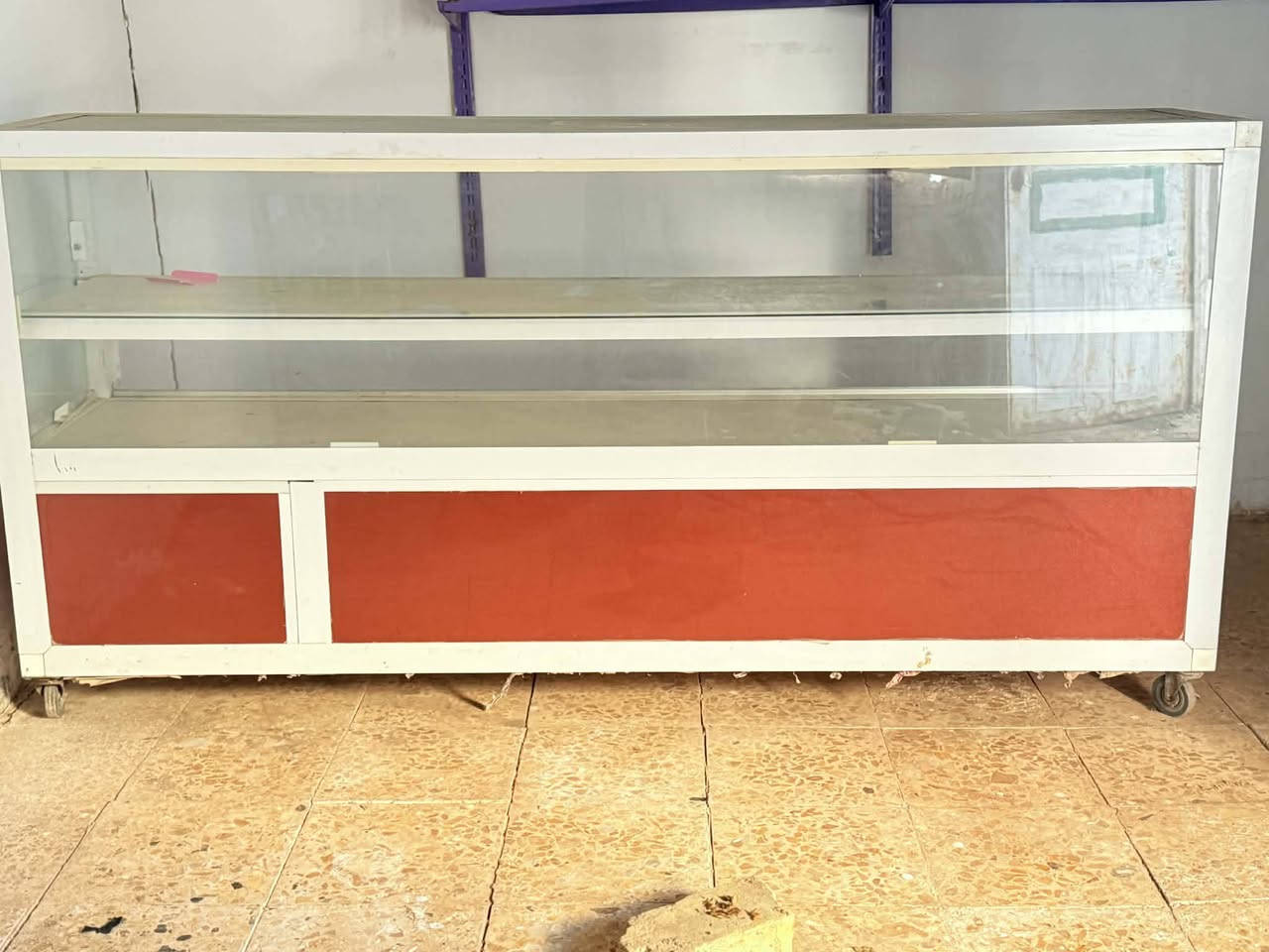 السلام عليكم ميز للبيع السعر 100و25
مكلف بنشر الاتصال على رقم صاحب الميز ***********
