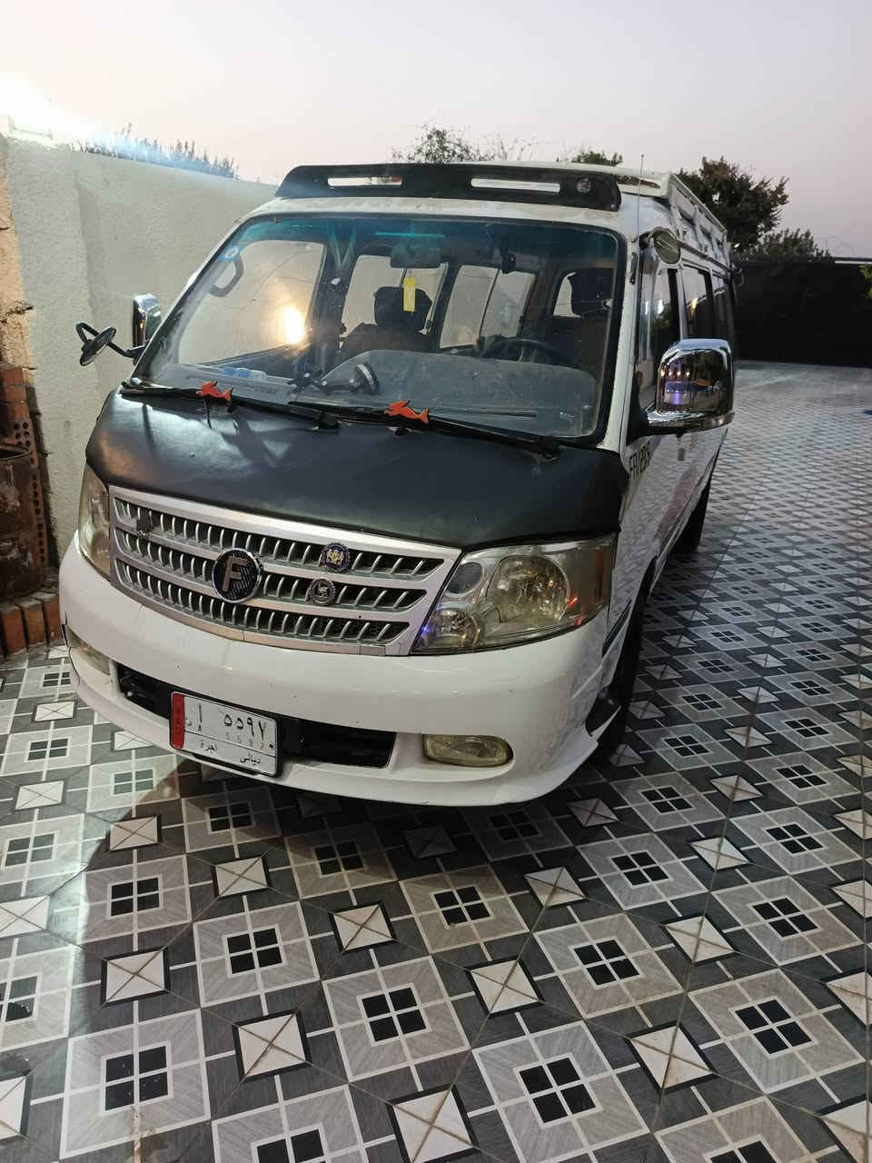 السلام عليكم فتون 2010للبيع مكينه واكسل مكفولات السياره بيها ضربه باب سلايت السعر 53 وبيها مجال رقم نكليزي ب سنويه استفسار ***********
