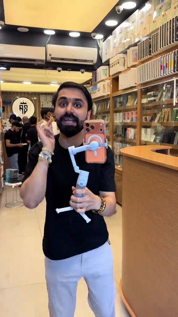 ومركزنا راح يراوسك جهازك القديم بي جهاز تختار  مركز ابل ستور كل الهواتف ‏ Apple store ‏‎✅ ابل ستور المركز الاول في عالم الهواتف و اكسسوارتها ‏‎ مركز معتمد لدى جميع الوكالات الرسميه ‏‎ 🌹جميع استفساراتكم خاص وتدللوون🌹 ‏‎✅الثقه مصدر نجاحنا✅ ‏‎المركز مفتوح يومياً ‏‎من ال 9 صباحا حتى ال 12 مساءا ‏‎أو الاتصال بهاتف خدمة الزبائن ‏‎وت ساب/ تلگرام  *********** ‏‭***********‬ ‏‎العنوان : البصرة شارع الجزائر🛣 مقابل الخيمه🏢 قريب مطعم كناري سابقاً ⛺️  ‏‎لخدمة التوصيل 🚙 ال 🚗 🛵 من  ‏‎9 صباحا حتى ال 12 مساءً ‏‎أو الاتصال بهاتف خدمة الزبائن ‏‎وت ساب/ تلگرام  *********** ‏‭*********** 
