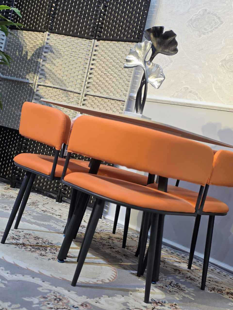 ✨ وصل الجديد يمّنا وبسعر يفرّح ✨
🍽️ ميز طعام مع ٤ كراسي – فخامة وجودة 🔥
سطح مرمر أنيق يضيف لمسة راقية للمكان ✨
كراسي جلد مريحة
هيكل حديد درجة أولى ثابت ويتحمّل ✔️
مناسب للمطابخ وغرف الطعام 👌
📏 القياسات:
▪️ ٨٠ × ٨٠ سم

💰 السعر 220 الف

💞💞💞💞💞💞

🚚 التوصيل مجاني:
✔️ داخل بغداد
✔️


**إذا كنت صاحب هذا الإعلان وتريد حذفه لأي سبب، رجاءا أرسل رسالة إلى الدعم الفني**