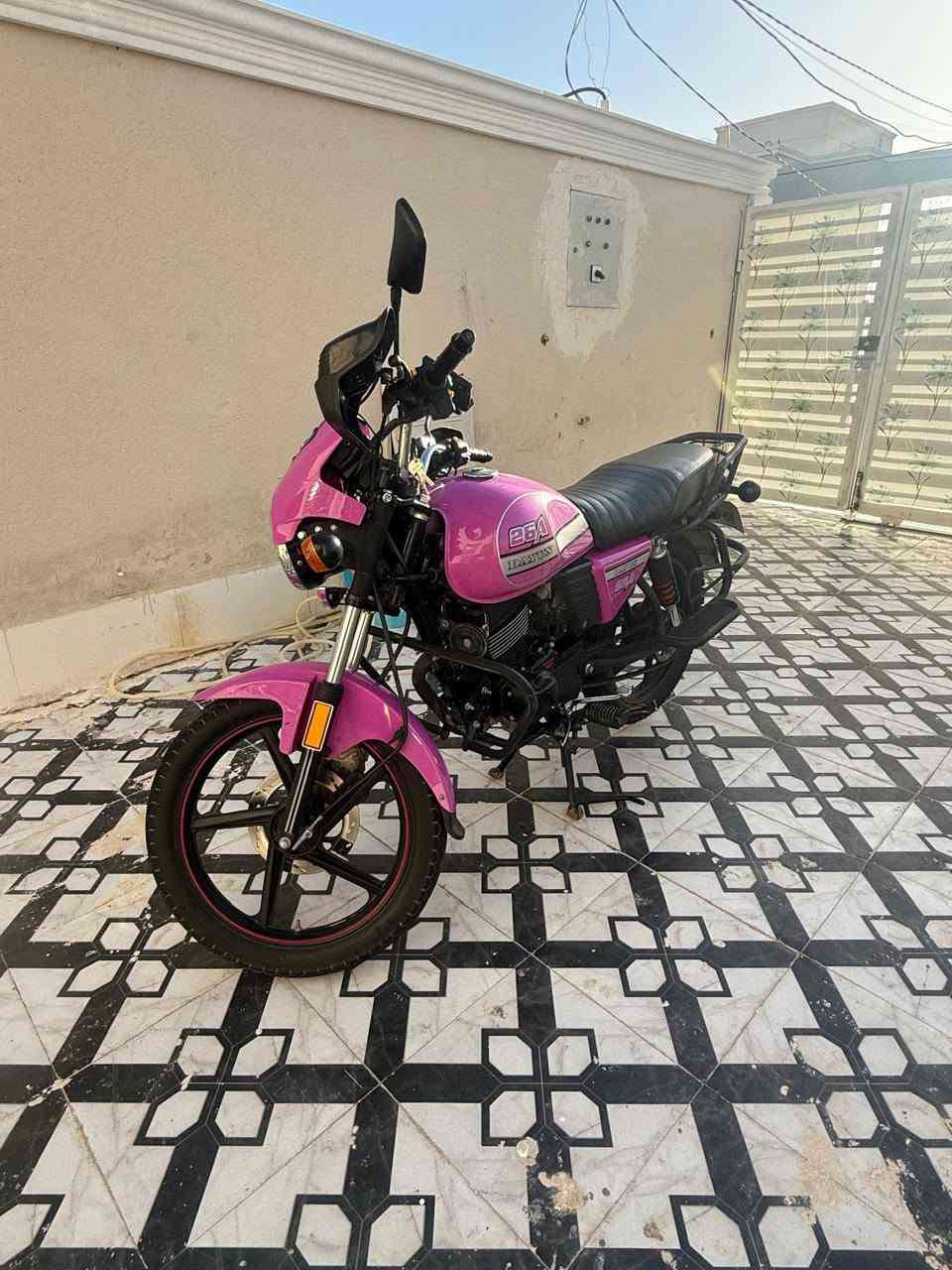 دراجة ديوان نفخ موديل 23 طالعة بال 25  رقم كوت برغي مامفتوح بيها سعر 2700 مكان ناصرية مدينة الصدر 
موجود ع رقم فقط ***********
