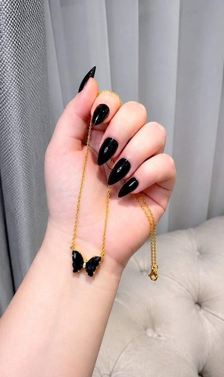 سيت الفراشة 🦋🦋

الجمال لجمال 🥰😍
لصاحبات الذوق الرفيع 
وفرنا لكم اكسسوار احلا 
ما يكون ♥️🖤
قلاده الفراشه طلاء اصلي ثابت جدااا حجر زاركون كرستالي 
متوفرة باللونين 👇
الاحمر والاسود ♥️🖤


**إذا كنت صاحب هذا الإعلان وتريد حذفه لأي سبب، رجاءا أرسل رسالة إلى الدعم الفني**