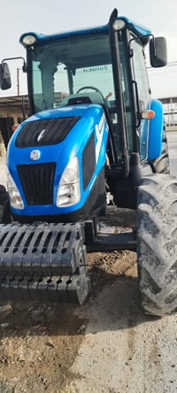 تركتر يوهولند للبيع حجم 100  موديل 2014 الستفسار اتصل ‭٠٧٧٣ ٥٨٩ ٩١٦٧‬