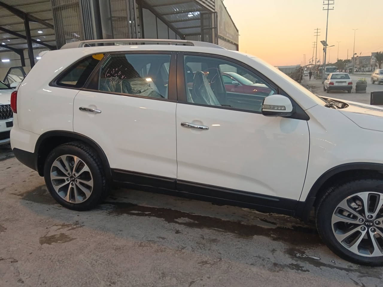 كيا سورنتو 2013  فول ماعده الفتحه   كفاله عامه  كير محرك ماعده تكحيل بيه موجود
حداديه جديده
سعر 160 بيه مجال
رقم انكليزي اربيل
تريد مداور تريد وكاله
***********
