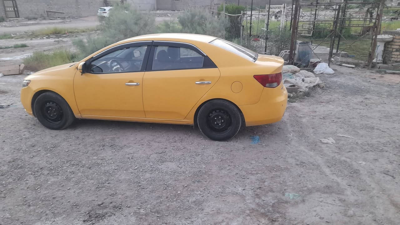السلام عليكم للبيع فورتي موديل ٢٠١٣ خليجي محرك ١٦٠٠ تبريد خير من الله السيارة جاهزة من الكل سنوية بأسمي مصفر هيئة سعر ٨٨ وبيهة مجال العنوان بغداد خلف حي التراث رقم الهاتف ***********
