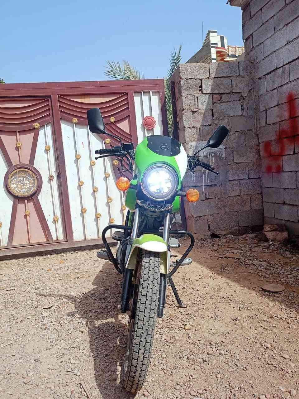 سلام عليكم دراجه للبيع موديل 2022 اوراق اصولي محرك ما مفتوح دراجه جديده حيل كهربايات كلهه شغاله نتصال ول ستفسار  ***********
