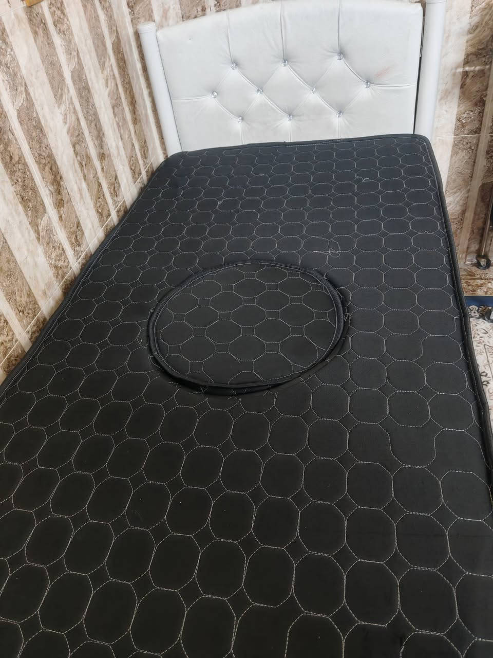 دوشك جديد ممستعمل للبيع ضغط عالي  سعره 70
والامرايه هم ب 75 كل عيب مابيها


**إذا كنت صاحب هذا الإعلان وتريد حذفه لأي سبب، رجاءا أرسل رسالة إلى الدعم الفني**