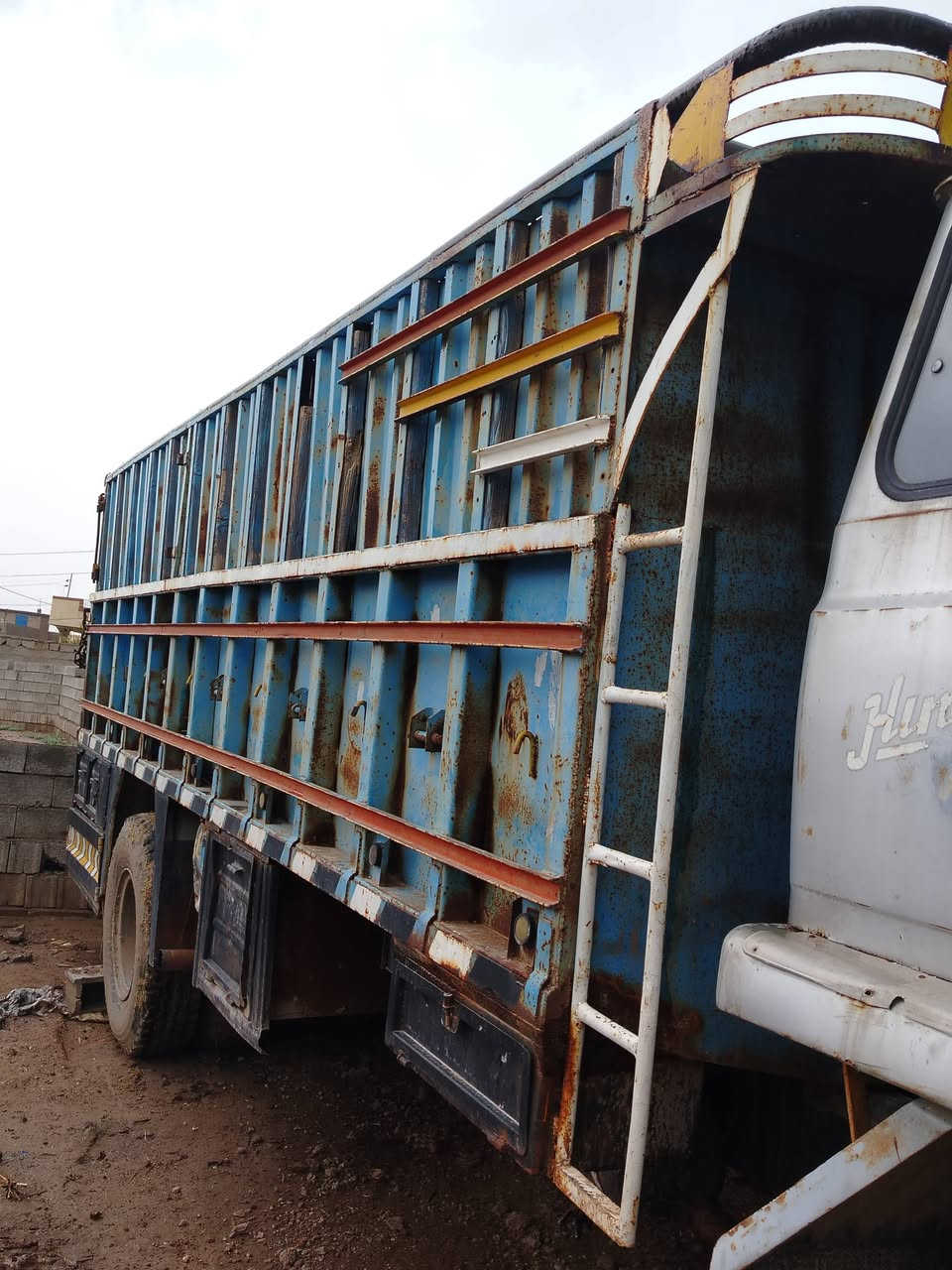 سلام عليكم ورحمة الله وبركاته اخوان يوجد بودي هينوا السعر 20 $***********
