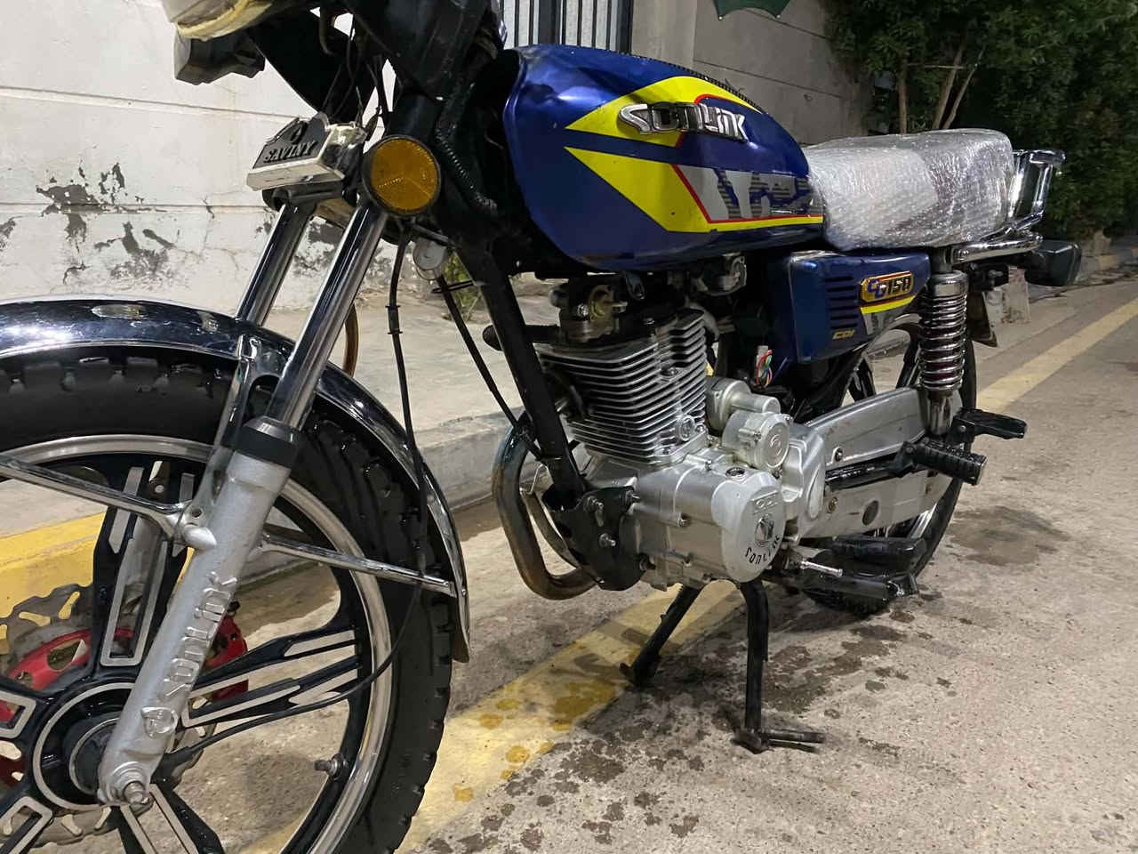 سلام عليكم ورحمة الله وبركاته
سونك 2024
مكينه هاون 200 cc
سلف هندر كلشي شغال
كهربائيات شغاله من الاف الياء
لانضوح لا دخانه
دراجه نظيفه
بريك امامي عمبار فج صينيه خلفي بنز شغالات الاثنين
بل واقع احلئ بهواي
المكان واسط  العزيزيه
***********
السعر 625
