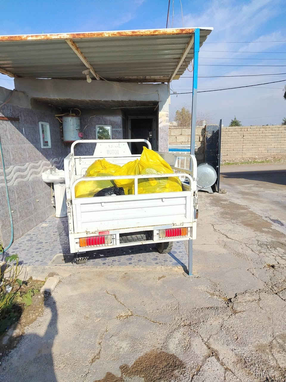 ستوته للبيع موديل ٢٠٢٤ منفيس مكفوله من كل شيء شرط النظافة بس تبدل دهن فقط المكان قياره الحود رقم الجوال ***********
