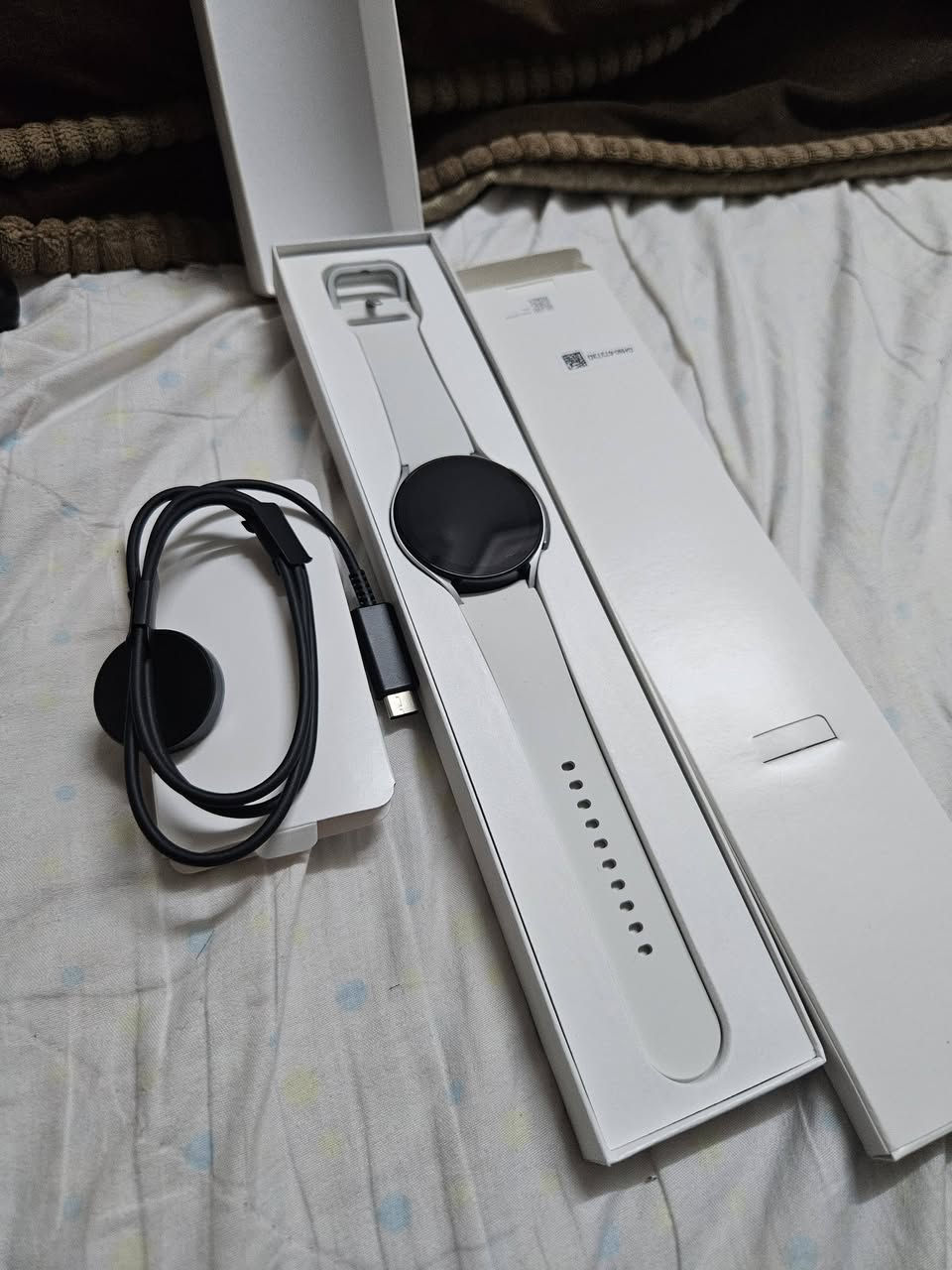 Galaxy watch 5 44m
مقاس ٤٤ 
کامل محلقات  
مومستخدم جدید 
١٥٠ الف 
توصیل متوفر


**إذا كنت صاحب هذا الإعلان وتريد حذفه لأي سبب، رجاءا أرسل رسالة إلى الدعم الفني**