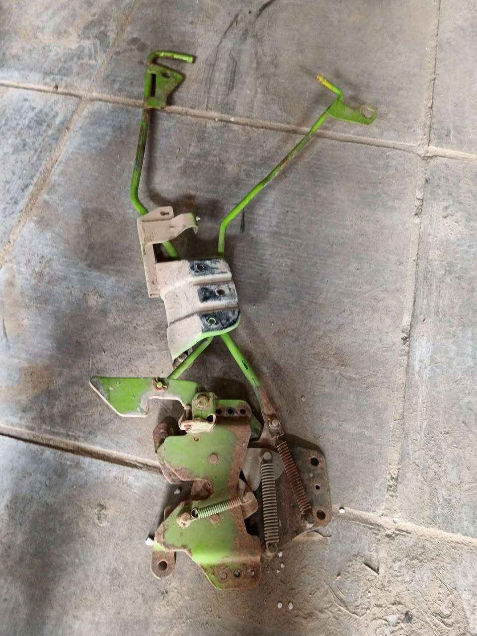 غراض هينو كنغر قفل قمارة دشبول كامل ساعاتة شغالات عضودة نكر عضودة كنغر هوة ماطورةكامل ***********
