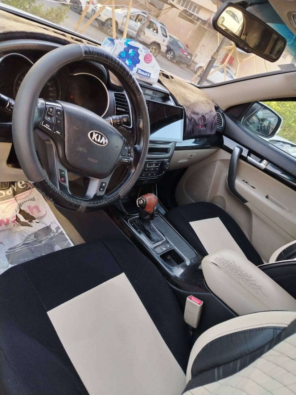 السلام عليكم
 سورنتو 2014 خليجية 7 راكب عدا البصمة وفتحة السقف مكينة 2400دوش 
سنوية لل2029 باسم والدي
3 قطع صبغ سونار موجود بالمنشور
سيارة كهربائياتها كاملة مابيها اي نقص شرط جرس بال120
تبريدها 3 قطع شغال تدفئة تبريد
ميكانيكها حلو مابي اي مشكلة
الكير مكفول والمكينة مفتوحة صار بيها كازكيت وتصلحت مابيها اي مشكلة لا تنقيص دهن ولا مي
نقصها هزاز الصلنصة وماطور بوابة فقط
سعرها 137 وبيها مجال
*********** متواجد واتساب
