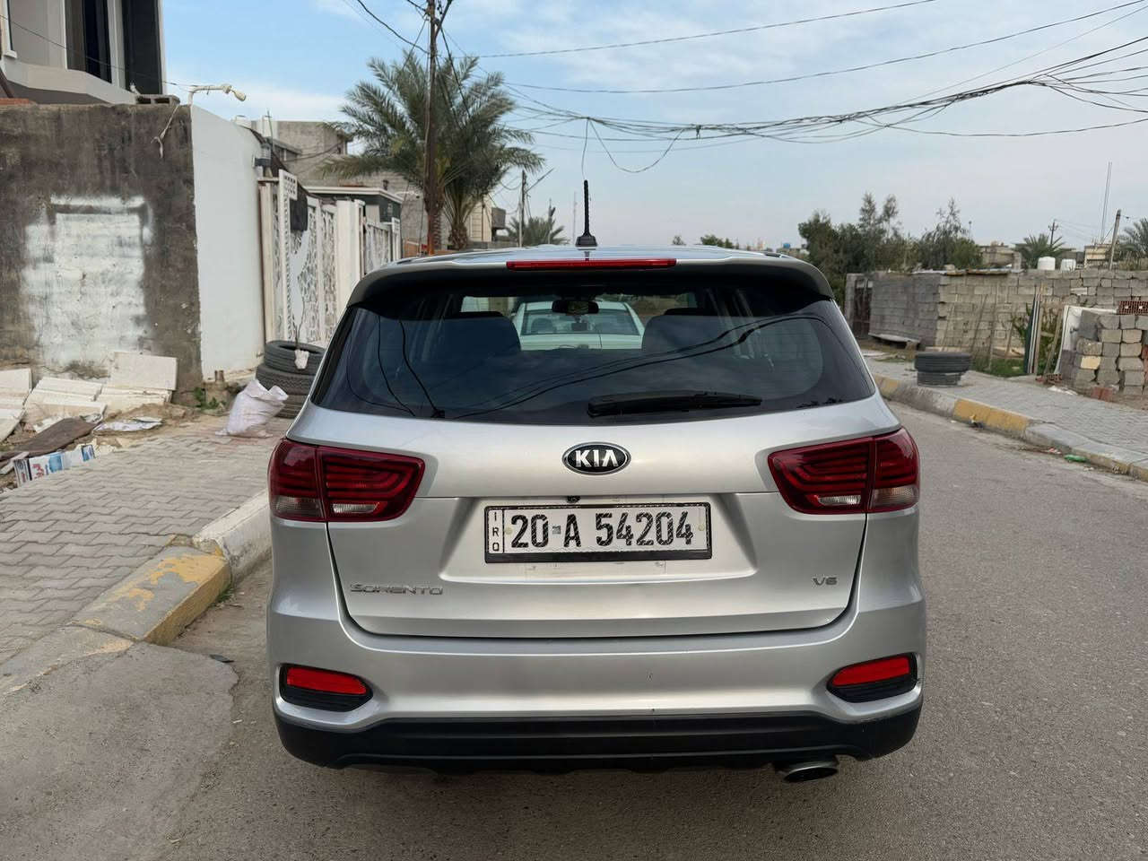 السلام عليكم .للبيع
سورنتو ٢٠٢٠ وارد امريكي  
رقم ديالى دولي باسمي تحويل باسم المشتري
مكفولة كفاله عامه
مكان السيارة ديالى _ بعقوبة
المواصفات 
محرك ٣.٥  v6 GDI
كير ٨ سرعات
عداد المسافة ٥٠ الف ميل
فور ويل  
اربع انظمة قيادة
7 راكب
ويل كب حجم 19 اصلي
.للأستفسسار اكثر الاتصال على الرقم ***********
السعر  ٢٤٠$ 
علما السيارة مركونة بالبيت
*  رقم الشاصي في المنشور
