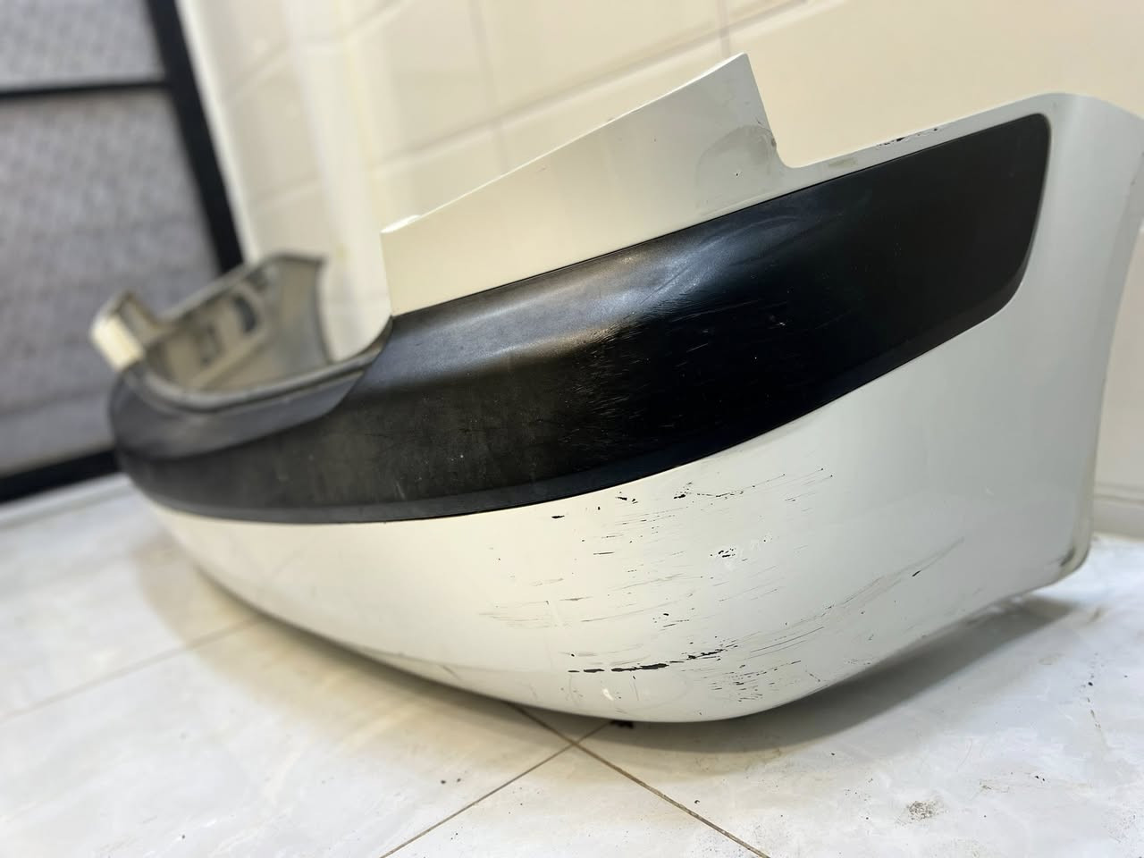 السلام عليكم
من رخصت الادمن المحترم
دعاميه خلفيه كيا ريو 2008
دعاميه اصليه نظيفه 
السعر 40الف 
العنوان بغداد الشعب 
***********
