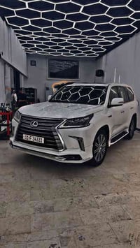 لكزز سبورت بلاس 2016 ماشيه 105 الف  كلشي على وضع الشركه مناقصه اي شي ن...