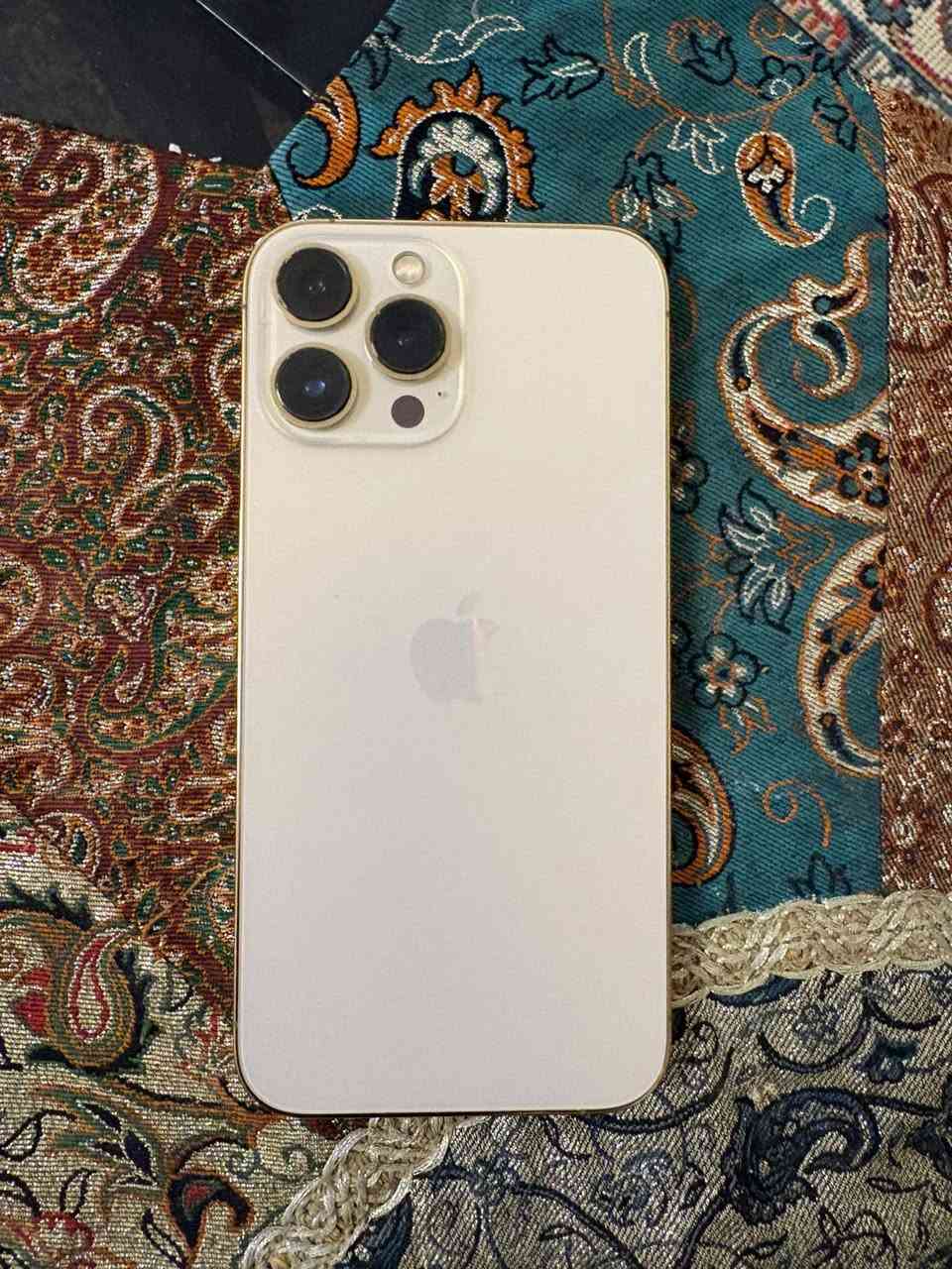 السلام عليكم ايفون 13 برو ماكس ذاكرة 256بلادي بطارية 76 تلفون لا مفتوح ولا مبدل بي شي السعر 700 ؟ ***********
