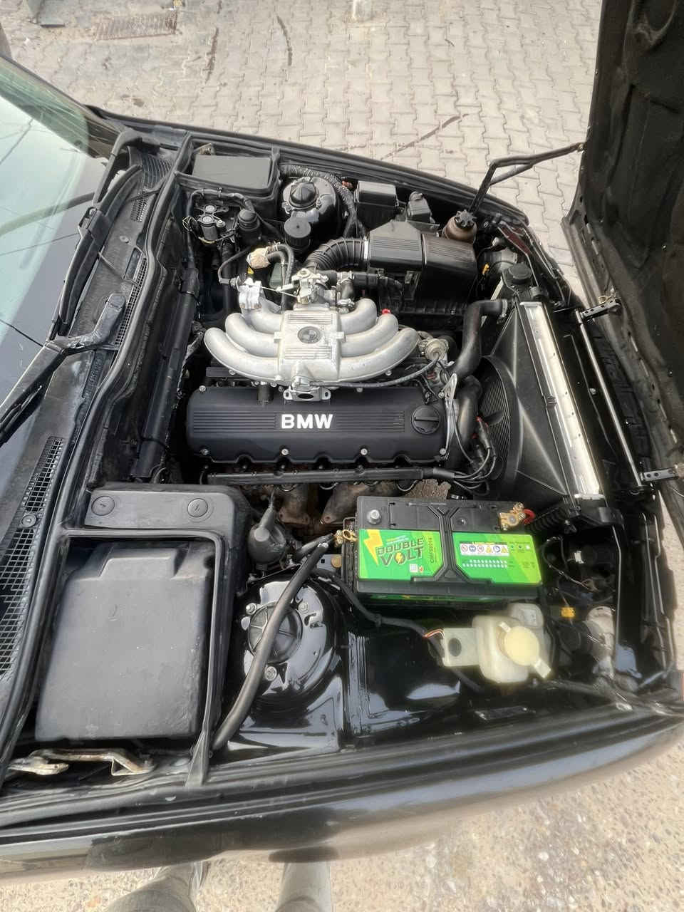 سلام عليكم BMW525iمحرك فل السياره اصل وفصل سياره جاهزه من كلشي نضافه فول سنويه بسمي انه راعيه السياره جواه تخم صدر تاير جديد جواه تخم انجكترات بي ام مالكصه جواه تخم بلكات بوش جدد جواه وايرات كويل وكويل جديد بلادي جواه راديتر جديد منضومه ماء راديتر جديده جوينات كله جدد اسم الحماوه ماكو السياره مابيه نقص الحمدلله النضافه شوفت عينك بيع بسبب ضروف مريض سعر55 وبيه مجال ***********
