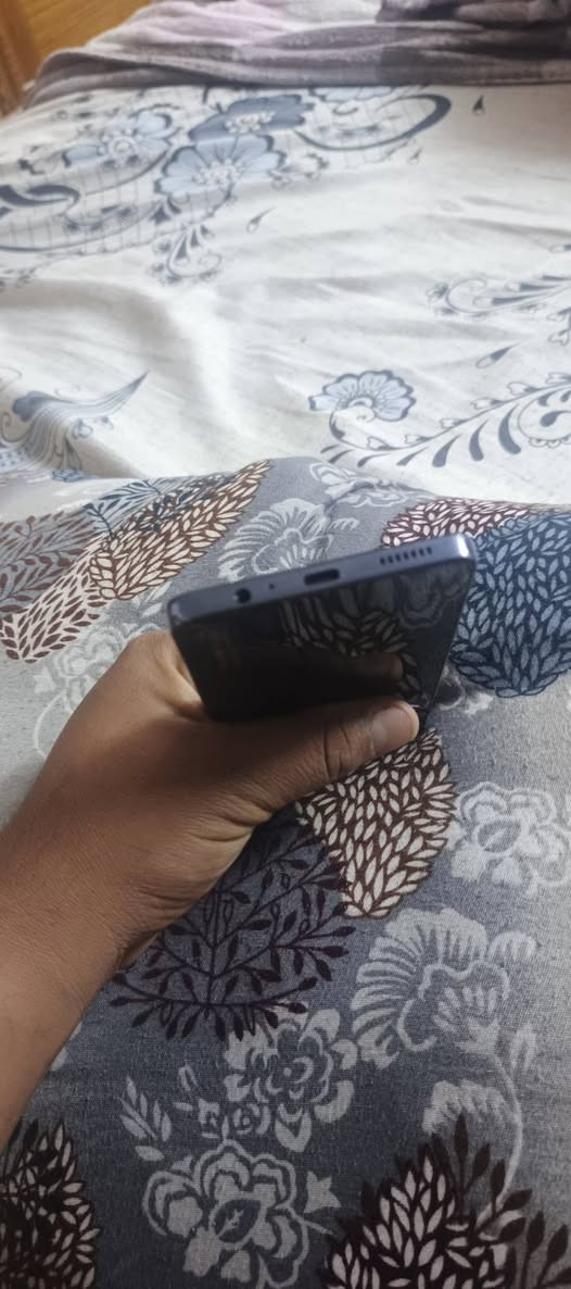 سلام عليكم جهاز TECNO POVA 6 Pro 5G غني عن تعريف مال العاب بوبجي 60 فريم الجديد ماله 400 الف اريد راوسه ابايفون ملاحضه مستخدم شهر واحد غراضه كلهن كلملات


**إذا كنت صاحب هذا الإعلان وتريد حذفه لأي سبب، رجاءا أرسل رسالة إلى الدعم الفني**