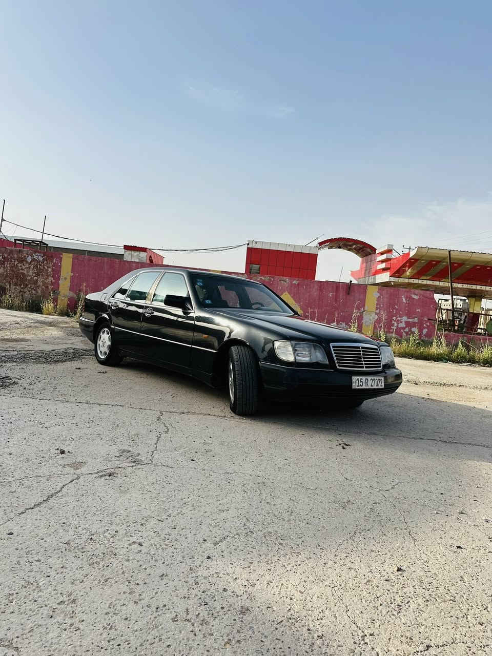مارسدس شبح للبيع موديل 93محدث 96 مكينه جديده كير شرط كهربائيات كلها شغاله تبريد ثلج قطعتين رقم انبار تايرات صبغ عام جماليه حداديه نقص بس الخلفيه مكاني ديوانيه للاستفسار *********** السعر 58وبيها مجال

