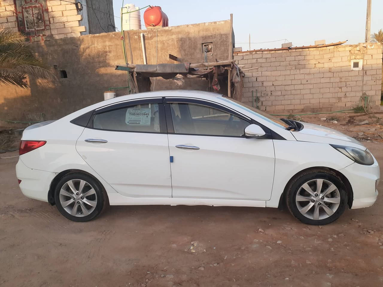 السلام عليكم اكسنت موديل ٢٠١٤ رقم بصره إنكليزي بأسمي مداور ثاني يوم وكل المحافضات تداور سياره حلوه ونظيفه استخدام واحد محرك وكير واكسن وتبريد مكفول السياره بيه نص الجاملغ الخلفي والسونار مرفق بالصور سعره ١٠٠ $ شده وبيه مجال بسيط للشراي للاستفسار اكثر الإتصال على الرقم ***********
