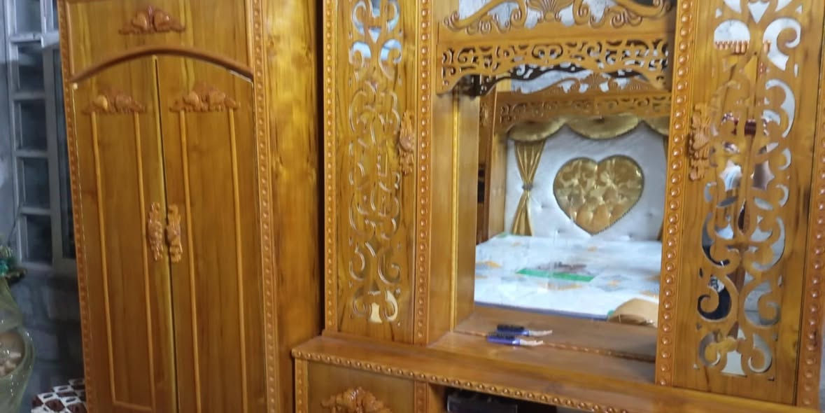 غرفه النوم لبيع مسدخدمها شي قليل سعر 850 الف ***********
