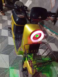 دراجه شحن نضيفه وشغاله السعر 300 وبيه مجال 07834475141