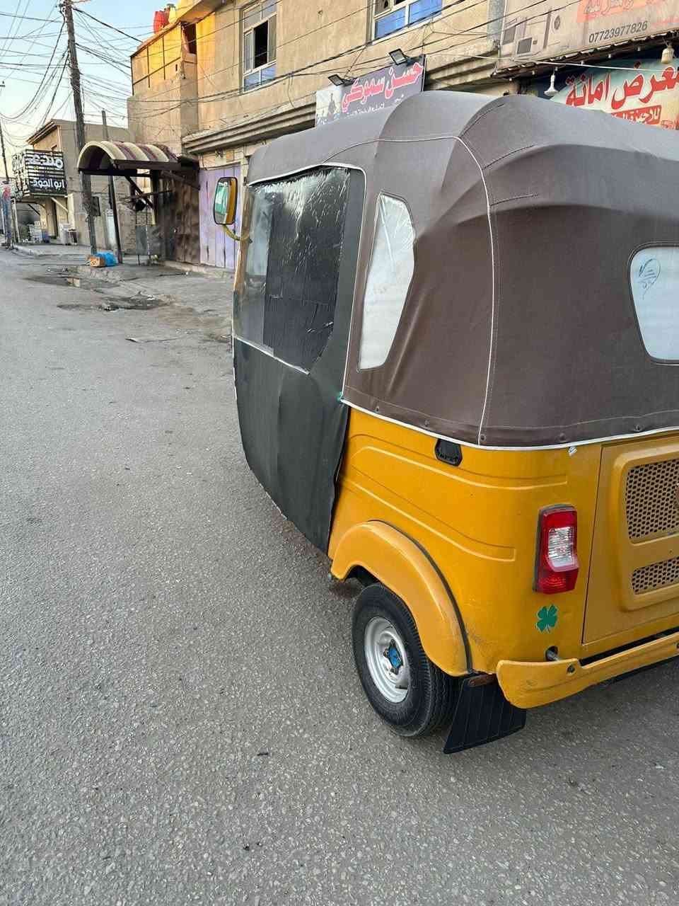 سلام عليكم  تكتك للبيع موديل 21رقم وسنويه نكليزي هزه جديده  مداور ثاني يوم تكتك جاهزه ماناقصه برغي تكتك كفاله بس دوس معمرات محرك وكسل خير من الله
سعره 7250وبيه مجال قليل شراي يتصل وبي خير ويدلل
للاستفسار الاتصال عالرقم *********** 
مكاني كربلاء الغدير
