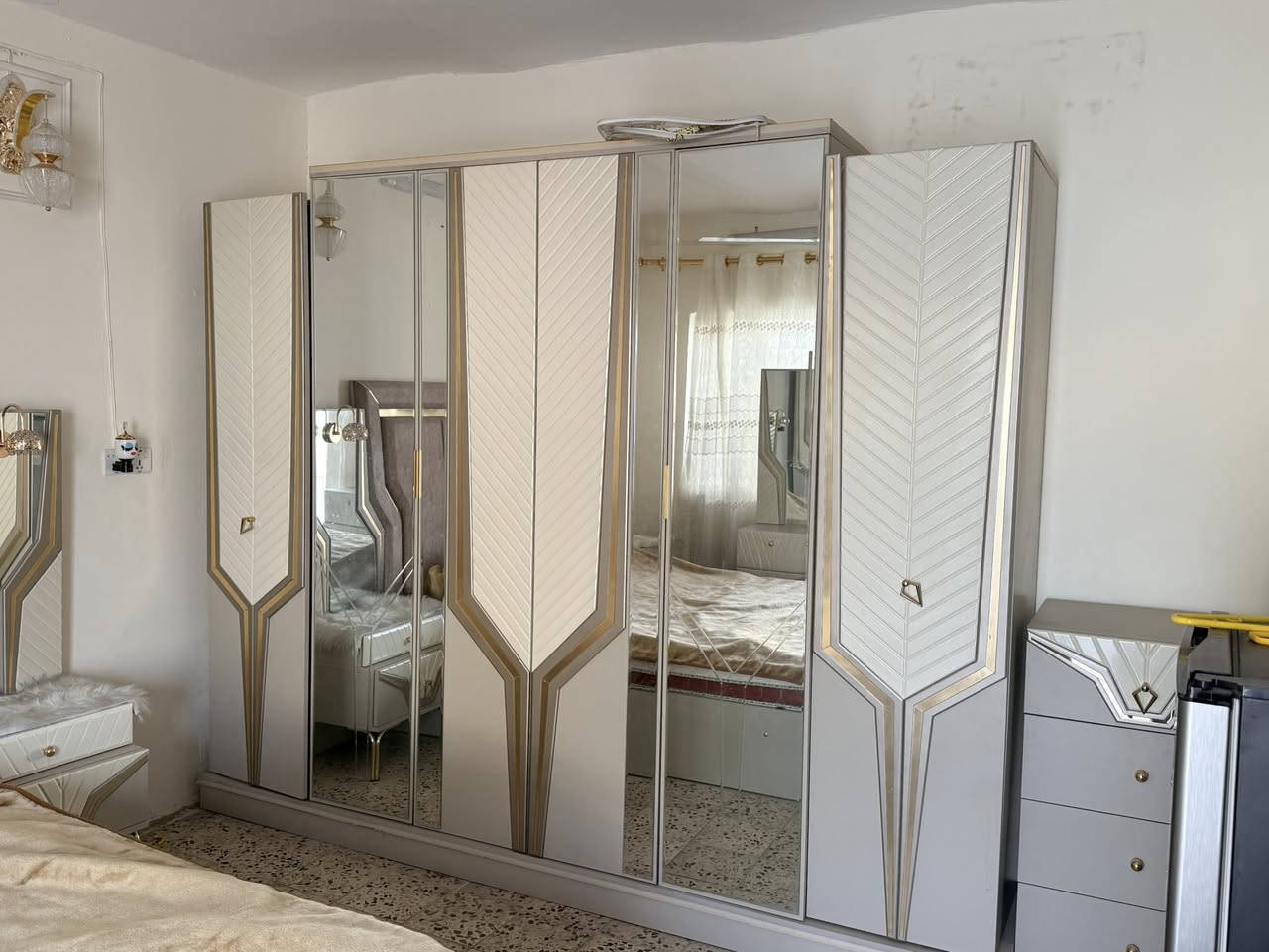 غرفة نوم مستعملة للبيع
تتكوّن من 9 قطع
� الحالة: 100‎%
💰 السعر: مليونين دينار
🚚 النقل والفتح والشد على المشتري

للاستفسار والمزيد من التفاصيل، يرجى المراسلة على الخاص او الاتصال على الرقم الاتي ***********
