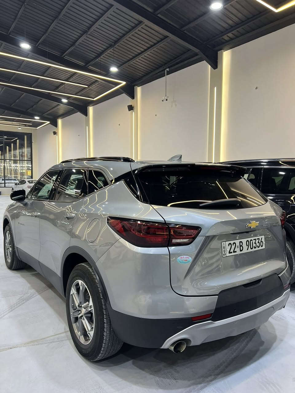 🔷السيارة : شوفرليت بلايزر 2LT
🔷سنة الصنع : 2023
🔷اللوحة : اربيل 
🔶السعر : 200 ورقة  وبيها مجال
🔷الضرر :صبغ بنيد وصبغ قبق جنطة
◾️.
🔷بدون ضرر ايرباك

  ✅ مراوس بجمسي تيران 
______________________________________
🔷المواصفات:
🔹حجم المحرك 4 سلندر 2.0L توربو 
🔹عداد المسافة 52 الف كيلو متر
🔹رادار امامي 
🔹تنبيه الخروج عن المسار
🔹كراسي مخمل
🔹كرسي السائق كهرباء
🔹ويل كب حجم 20 انج مع اطارات بحالة جيدة
🔹لايتات LED بالكامل
🔹شاشه تحكم بالايعازات
🔹تحكم ستيرن جهتين
🔹بصمة ابواب وتشغيل 
🟦 تشغيل عن بعد
▶️ جنطة كهرباء
 ✅ فور ويل
🔹مع باقي المواصفات الاعتيادية

————————————————————————
☎️ للاستفسار :
   ***********. واتساب  

📍النجف الاشرف -
