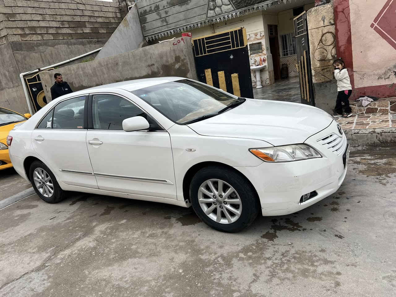 السلام عليك كامري 2007نضيفه مشروع وطني دفتر بانزين سياره كامله مابيها أي نقص الضرر بس جامرلغ إلمامي السيغ بس السعر115 مامتوجد عل فيس بس عرغم  عل***********
