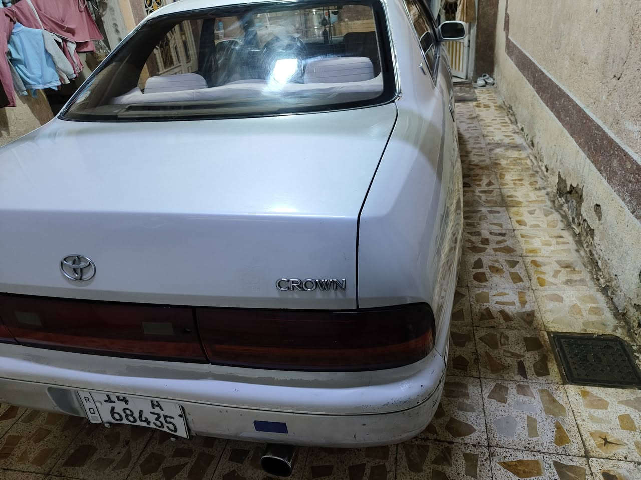 بطه كراون موديل 93
سنويه جديده 
رقم انكليزي بسمي 
السياره مكفوله من الكص والنقل جثه 
مابيها اي  نقص 
مكان السياره ميسان 
السعر 57 
***********
