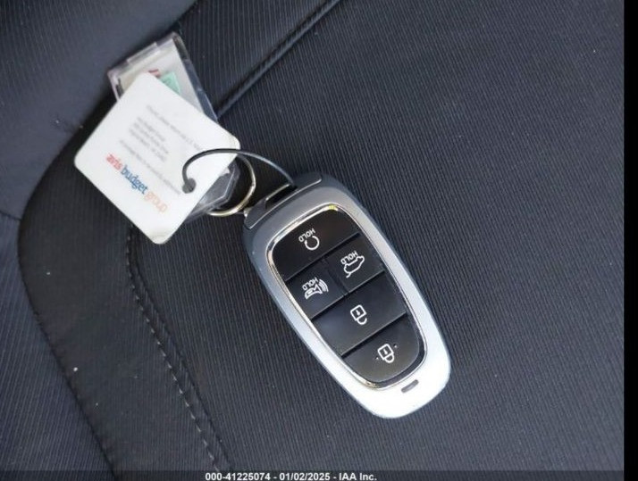 السلام عليكم بيع فقط بدون مراوس بسعر مناسب

توسان 2024 مرقم بغداد صندوك كهرباء بصمه كشن كهرباء رادار تدفئه بلكشنات شاحن حادث بابتين ومصلح نفسهن ماشيه 35 مكان سيارة بغداد حي البنوك صور الحادث بلمنشور سياره جديده ومابيهه اي نقص جاهزه 

***********
