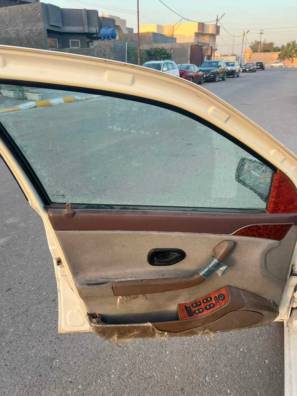 سمند ٢٠١٢ رقم بغداد باسمي تحويل مباشر سابقا مكفوله من الصبغ والضرر مكينه جديده كير جديد غرفه جديده تبريد شغال للبيع ٢١ ورقه وبيها مجال قليل مكان السياره واسط الصويره ***********
