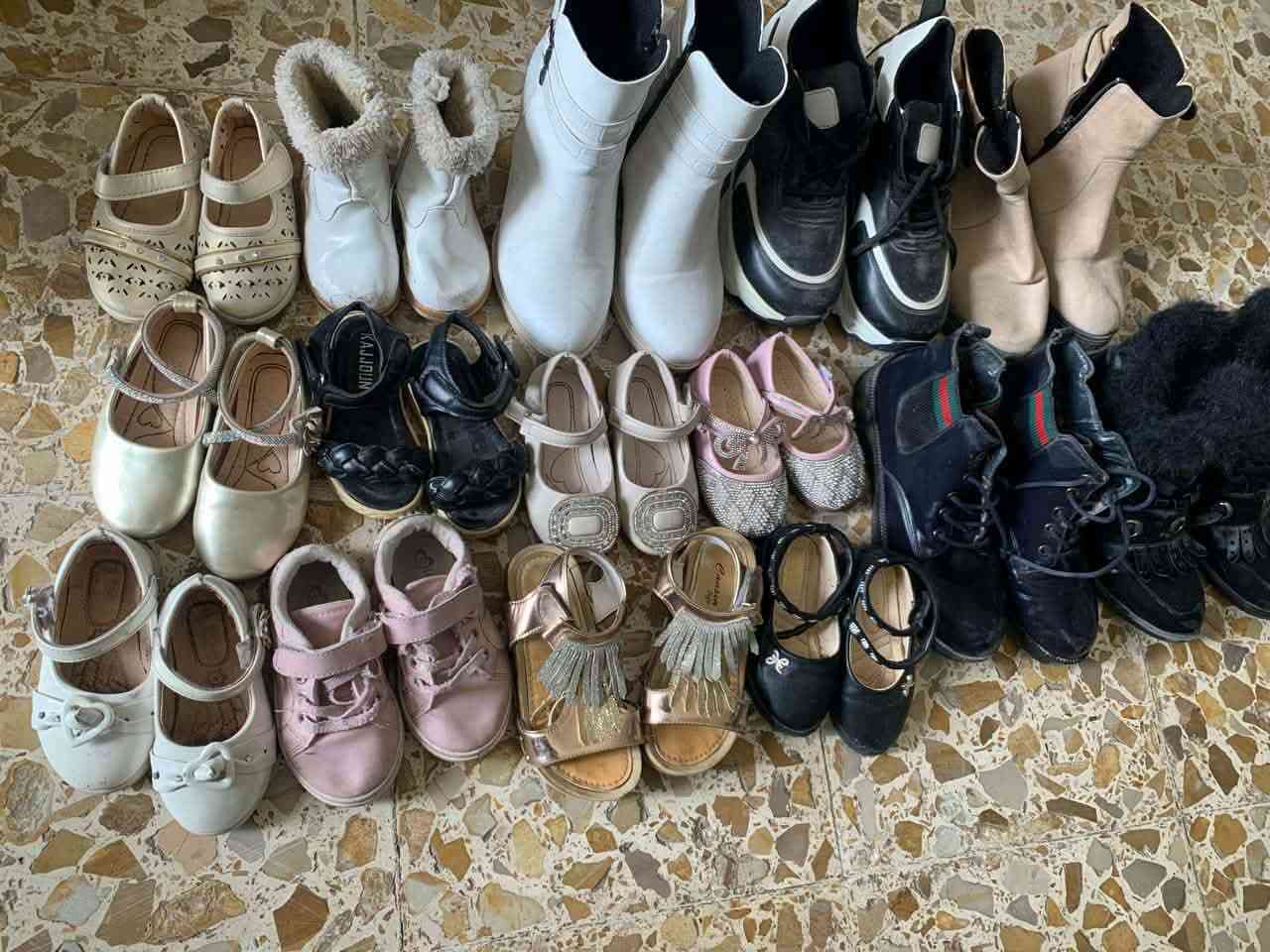 أحذية جديدة بس اصغار قياسات وانظاف للبيع قطعة بالسعر الفين دينار 
واذا كلم بيهم مجال 
موصل حي التحرير 
# الجميع
@إشارة
 # للبيع


**إذا كنت صاحب هذا الإعلان وتريد حذفه لأي سبب، رجاءا أرسل رسالة إلى الدعم الفني**