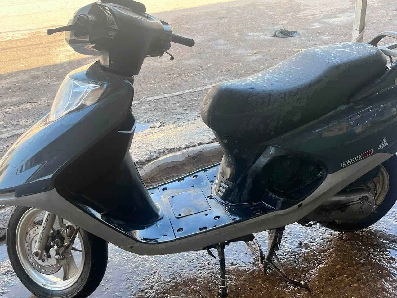 دراجه يكنس سبيسي
موديل ٢٠٢٤
الدراجه نضيفه 
مفتوحه 
السعر ٤٠٠ 
واتساب او اتصال ***********
