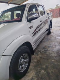 فور ويل 2012 سيارة بلادية محرك مكفول كير اوتوماتيك رقم ديالى (07830187...