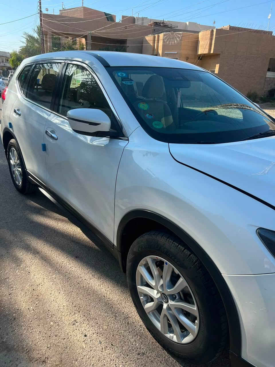 نيسان X-Terra موديل 2019 (ستاندر بدون بصمةمحرك 2.5 لتر)فهذه أبرز المواصفات
مكفوله كفاله عامه 
ماشيه (51) 
* المحرك: 4 سلندر سعة 2.5 لتر.
* القوة: حوالي 165 حصان.
* عزم الدوران: 241 نيوتن.متر.
* ناقل الحركة: أوتوماتيك 7 سرعات.
* نظام الدفع: دفع خلفي (2WD) أو رباعي (4WD) حسب الفئة.
* عدد المقاعد: 7 مقاعد.
* الجنوط: ألمنيوم 17 إنش.
* المصابيح: LED أمامية مع كشافات ضباب.
* المكيف: أوتوماتيك مع فتحات تكييف خلفية.
* الشاشة: شاشة لمس (حسب التجهيز).
* الكاميرا: كاميرا خلفية.
* مثبت سرعة.
* زجاج كهربائي.

* قفل مركزي بمفتاح عادي (بدون بصمة وتشغيل زر).
* نظام ABS ومانع الانزلاق VDC.
* مساعد صعود المرتفعات (Hill Start Assist).
* وسائد هوائية أمامية.
* سعة خزان الوقود: 78 لتر
السعر 185$ بيه مجال للطيبين


**إذا كنت صاحب هذا الإعلان وتريد حذفه لأي سبب، رجاءا أرسل رسالة إلى الدعم الفني**
