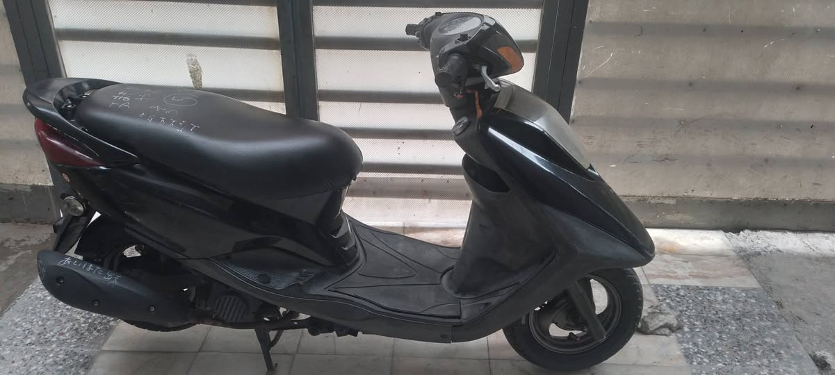 السلام عليكم دراجة بريز للبيع فول فول مال رمبة دراجة برغي ما نقصها وين ما تريد روح بيها مكينه ناعمه ما مفتوحه أبد على ايد الدراجه مكان بغداد مدينة الصدر للاستفسار *********** اتصل أو واتساب
