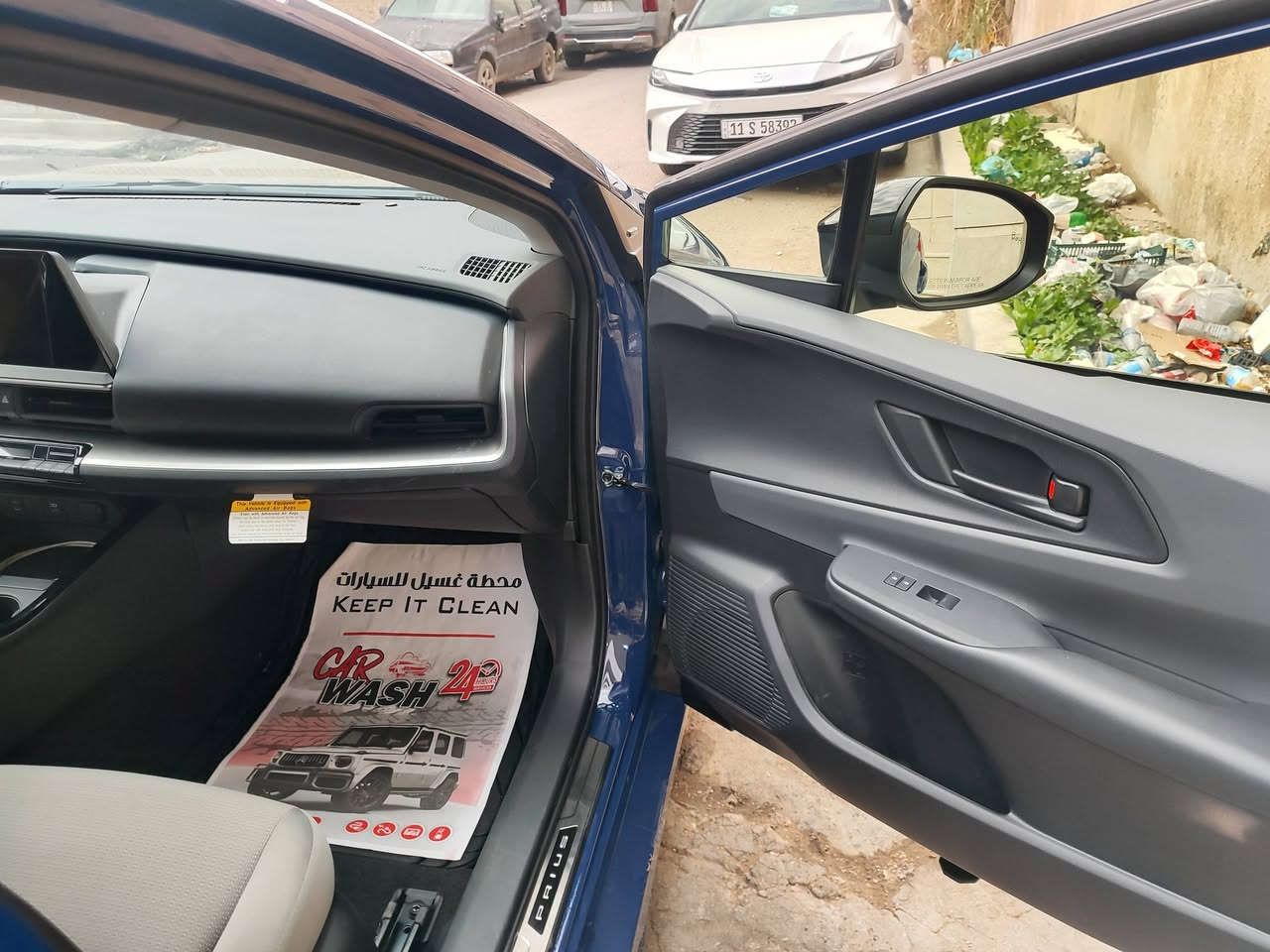 سلام عليكم للبيع تويوتا بيريوس موديل ٢٤ ماشيه ٣ الف ميل يعني زيرو
اللون ازرق  السيارة وارد امريكي بيها بنيد مبدل ومصبوغ   وجاملغ تعديل بارد مع حاف باب السائق بارد 
محرك ٢٠٠٠ هايبرد  السيارة معروفة واضحه بالصور مكان السيارة بغداد زيونه السعر ١٥٠ ورقه وبيها مجال بسيط ترقيم السيارة ٢٠٠ الف  الاتصال على الرقم *********** 
*********** واتساب
