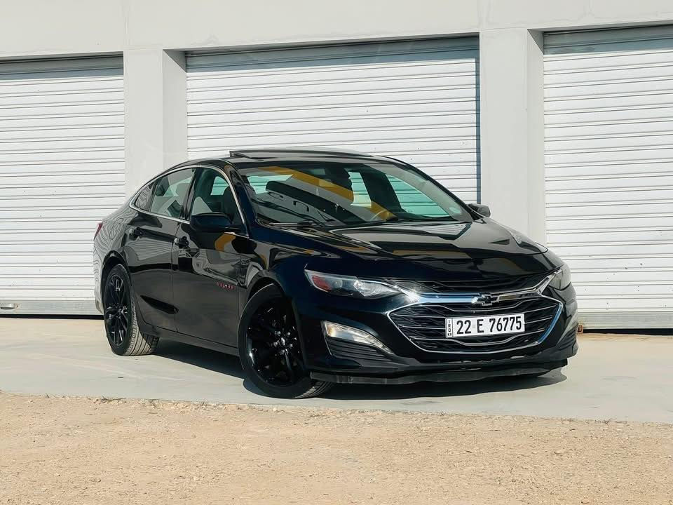 ماليبو 2020 ريد لاين 
بصمة تشغيل وابوب وصندوق 
تشغيل واطفاء عن بعد 
بنوراما طكتين 
كشن السايق كهرباء 
شاشة جبيرة وكامرة خلفية دوارة 
تدفئة بل الكشنات 
كشنات مخمل لون اسود 
تحكم سترين كامل مع اوامر صوتية 
اوتو لايت يشتغل عند الحاجة 
اوتو ماسحات تشتغل عند الحاجة 
اوتو استوب وبيها دكة تلغي او تبقي 
قطعتين تبريد 
تبريد منفصل وڤان التبريد ذكي ينصى اثناء الاتصال 
لايت زنون عالي ناصي 
ويلكب لون اسود بلادي حجم ١٩ مع تخم تاير جديد 
اخوان السيارة ريد لاين تجي كتابات ويل كب اسود ومطعم باحمر بلادي وليس عمل 
محرك 1500 توربو 
كير محرك ممفتوح بشرط دهن الكير مبدل جديد
حادثها جامرلغ وباب السايق بدون داخل طاك ايرباك استيرن وراجع سستم 
علمآ بيها بارد بخشم الجامرلغ الامامي عكس السايق مقدار شبر 
صور الحادث موجودة عندي الي يحب يشوفهن يتفضل ع الخاص 
رقم اربيل شرط التحويل 
السيارة حلوة وجاهزة ومميزة عن باقي الماليبوات 
سعرها 110 وبيها مجال  
مكانها ديالى بعقوبة - حي التحرير
*********** وتساب / هاتف
