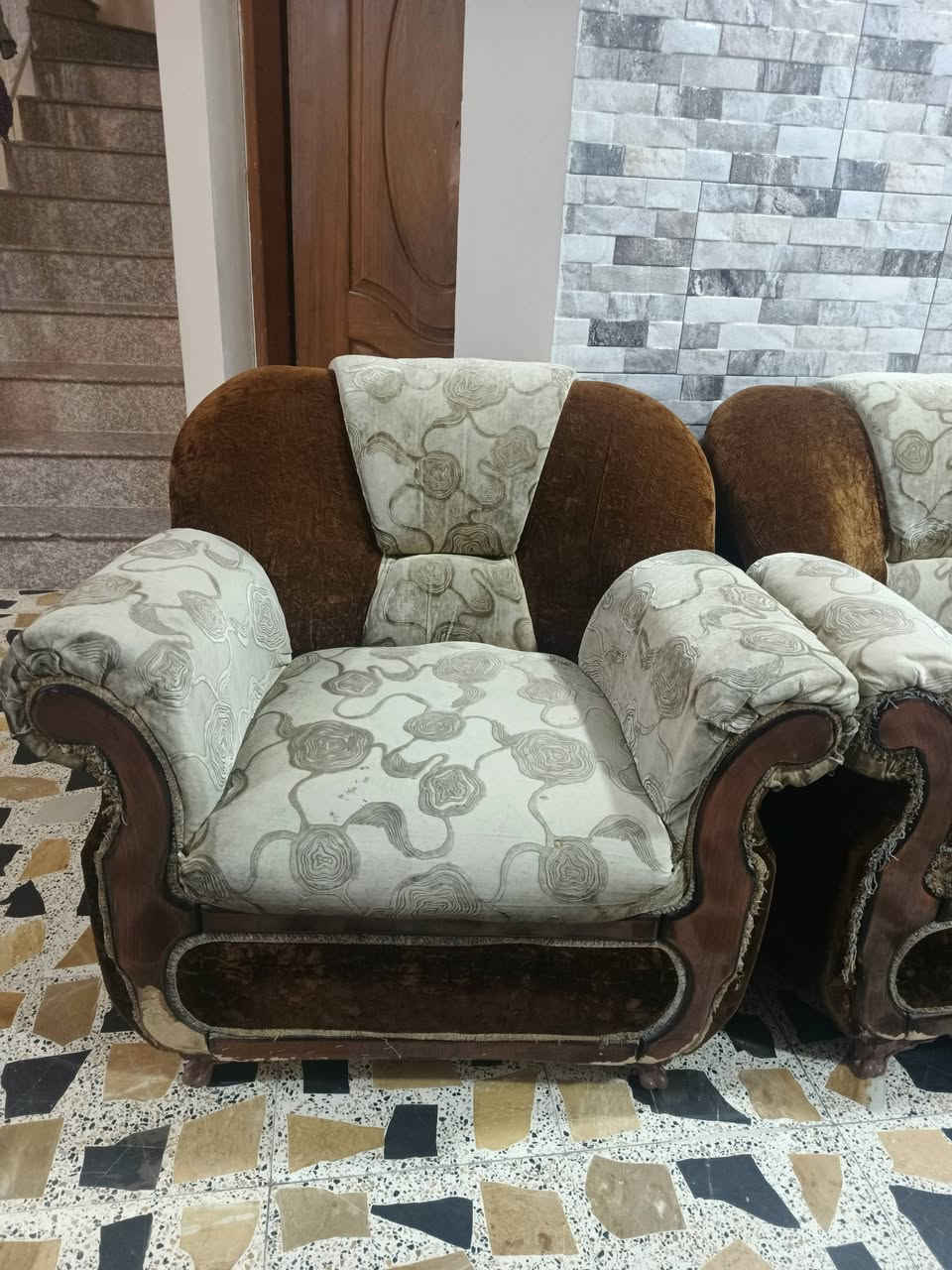 تخم 10مقعد خشب وسفنج جديد بس القماش يرادله تبديل


**إذا كنت صاحب هذا الإعلان وتريد حذفه لأي سبب، رجاءا أرسل رسالة إلى الدعم الفني**
