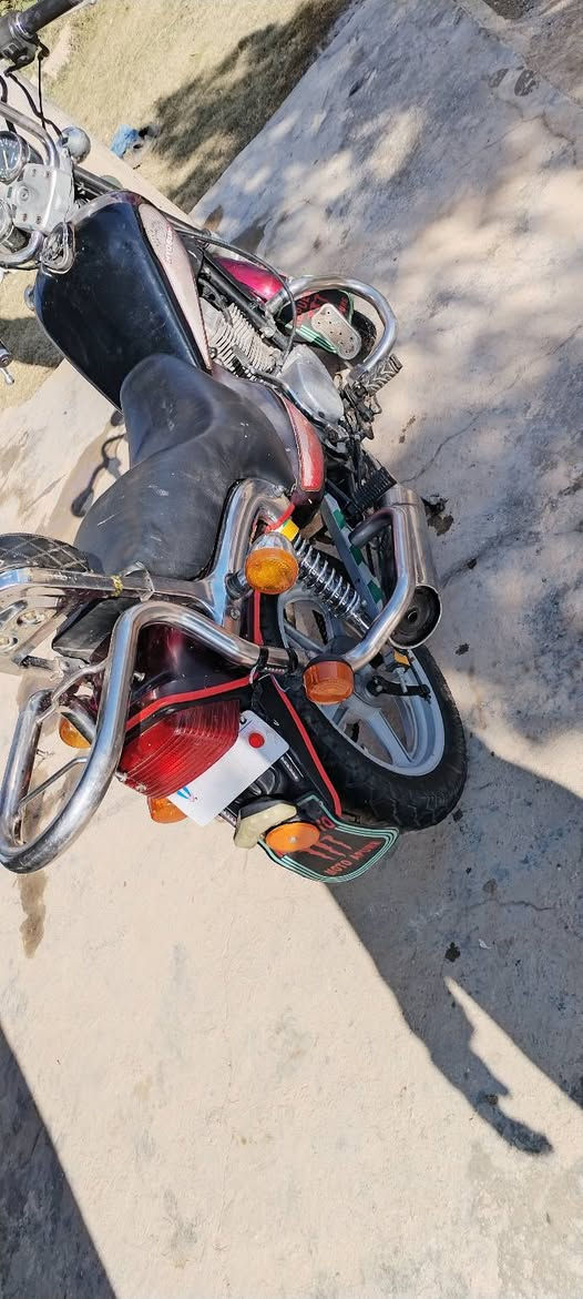 سلام عليكم مطار للبيع والفين ***********
