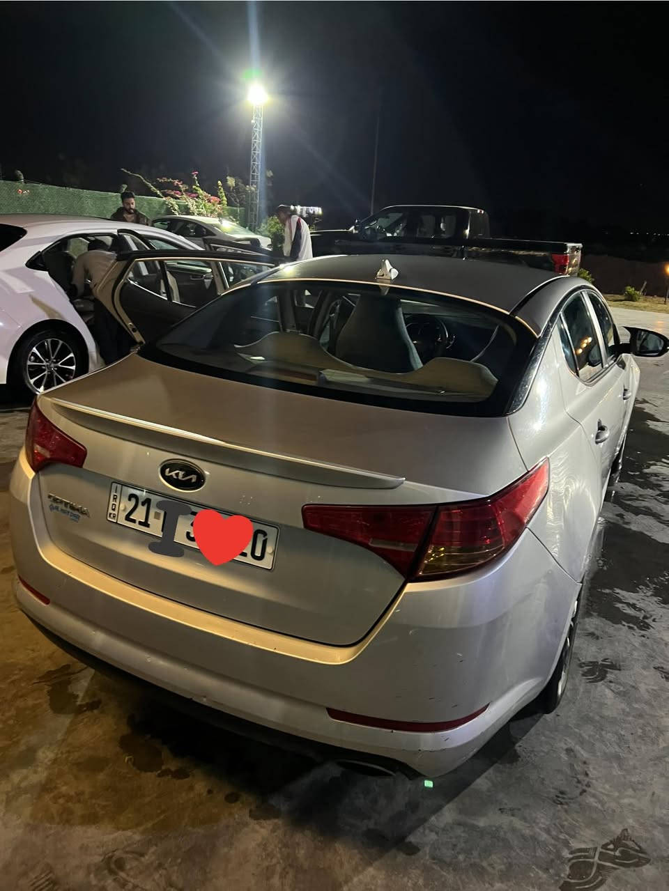 كيا أوبتيما 2014 خليجي طخه جاملغ خلفي فقط وبارد شويه ما بيهه صبغ كشر نضيف رقم سليمانيه السعر 120 وبيها مجال***********
